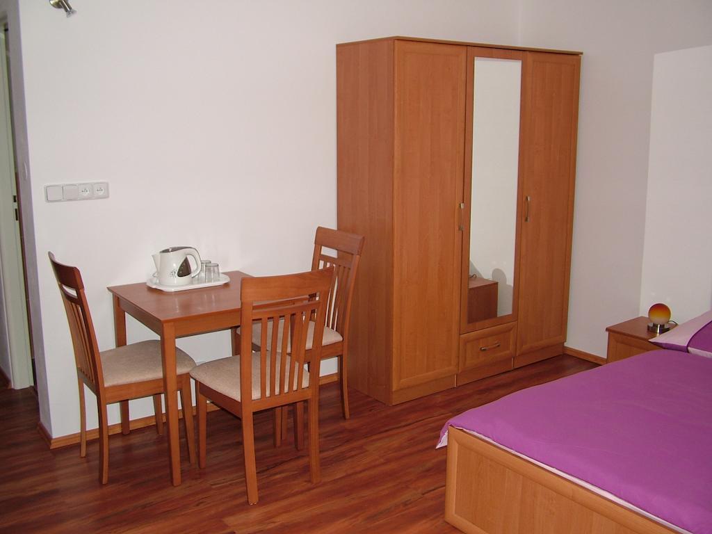 Penzion Rafael Poděbrady Quarto foto
